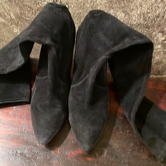 Stuart Weizmann Suede knee boots - Picture 1 of 6